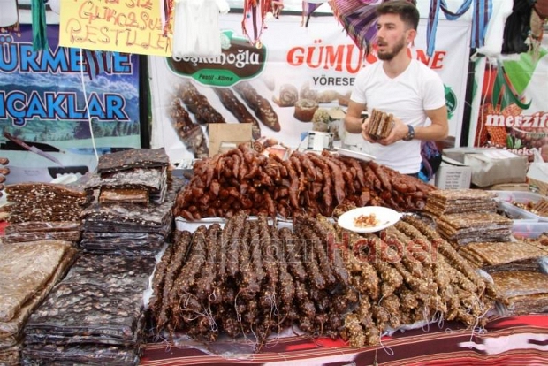 Yöresel Etkinliklere Akyazı da Yoğun İlgi