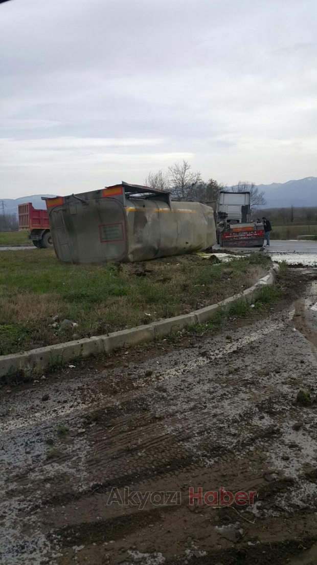 YÜKLÜ TANKER ORTA REFÜJE ÇIKARAK DEVRİLDİ 