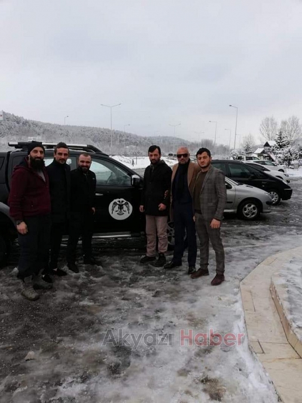 Yunanistan Büyükelçiliği önünde direkli tepki
