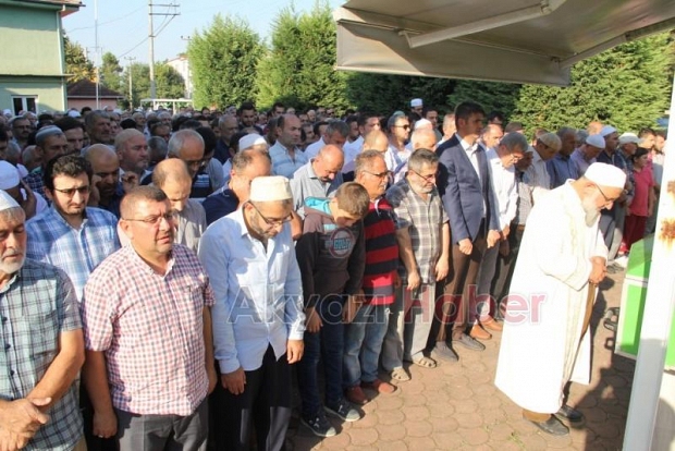 Yunus Kahveci Defnedildi