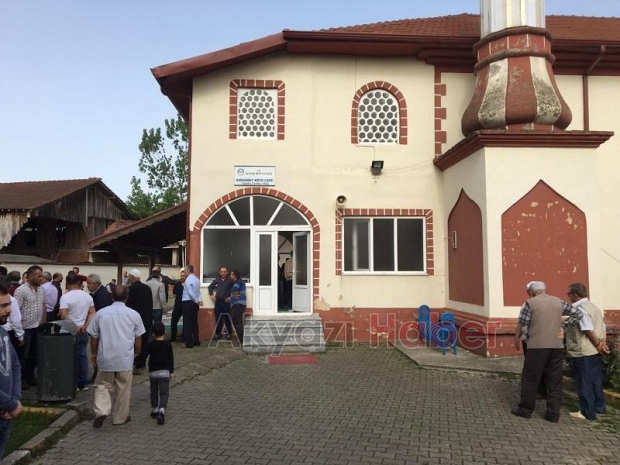 Yusuf Özmert Toprağa Verildi