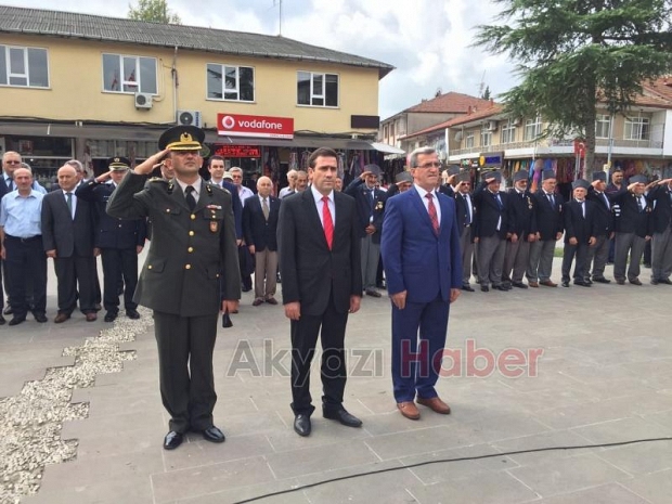 ZAFER BAYRAMI AKYAZIDA KUTLANDI